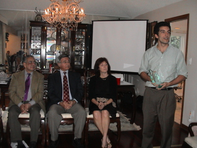 2006 FEZANA Scholar, Farrokh Irani accepting the Award